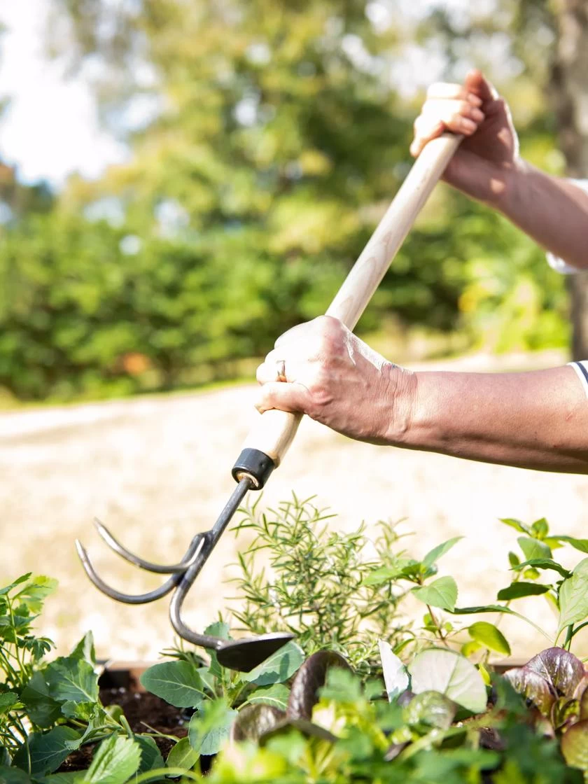 Gardener's Lifetime Raised Bed Cultivator - Image 4