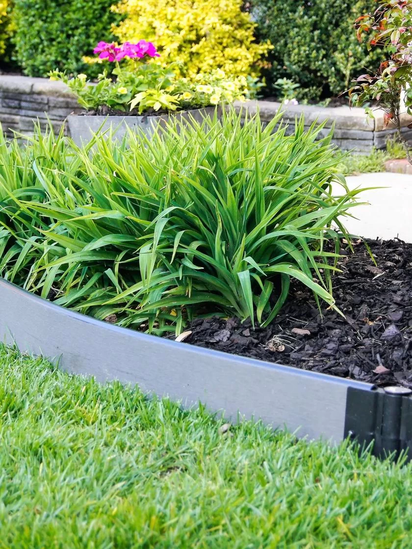 Curved Composite Landscape Edging Kit With 1" Boards - Image 2