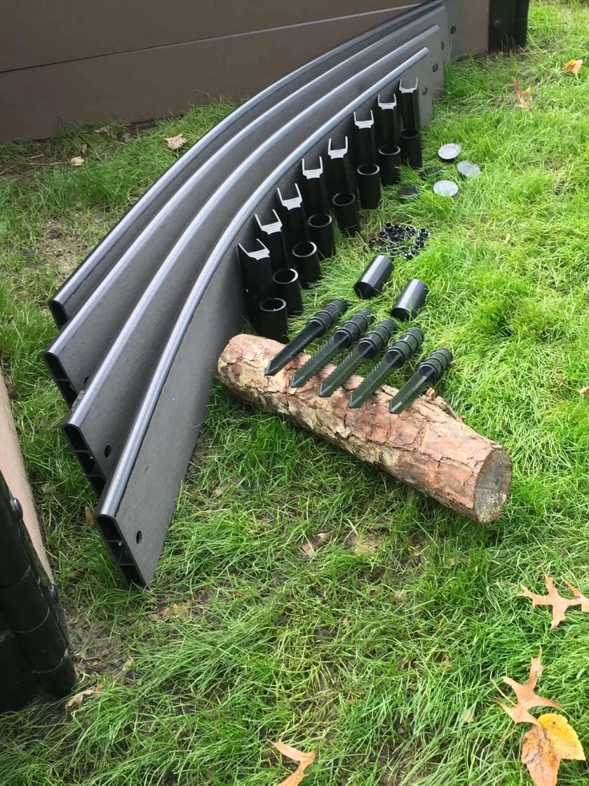 Curved Composite Landscape Edging Kit With 1" Boards - Image 3