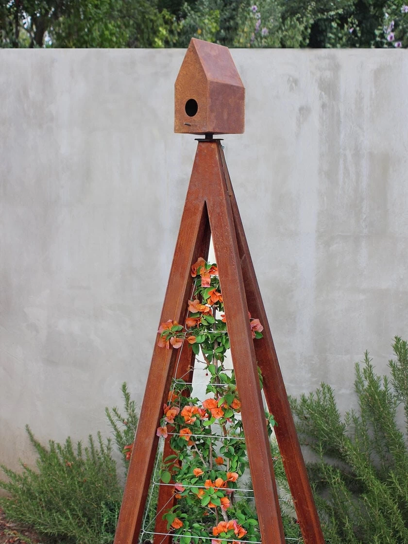 Bird Bungalow + Akoris Garden Tuteur Sr. - Image 8